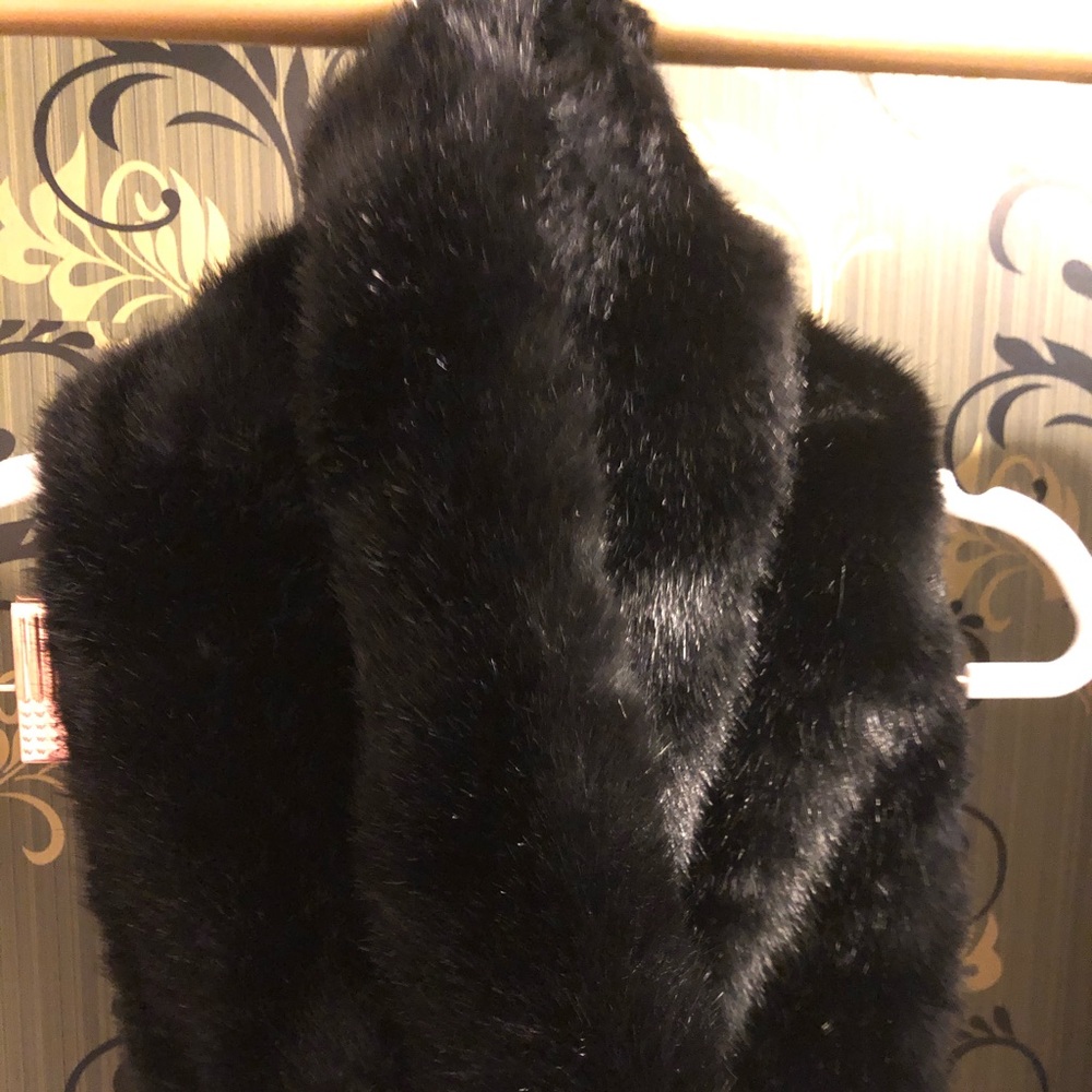 Fur Black Circle Scarf